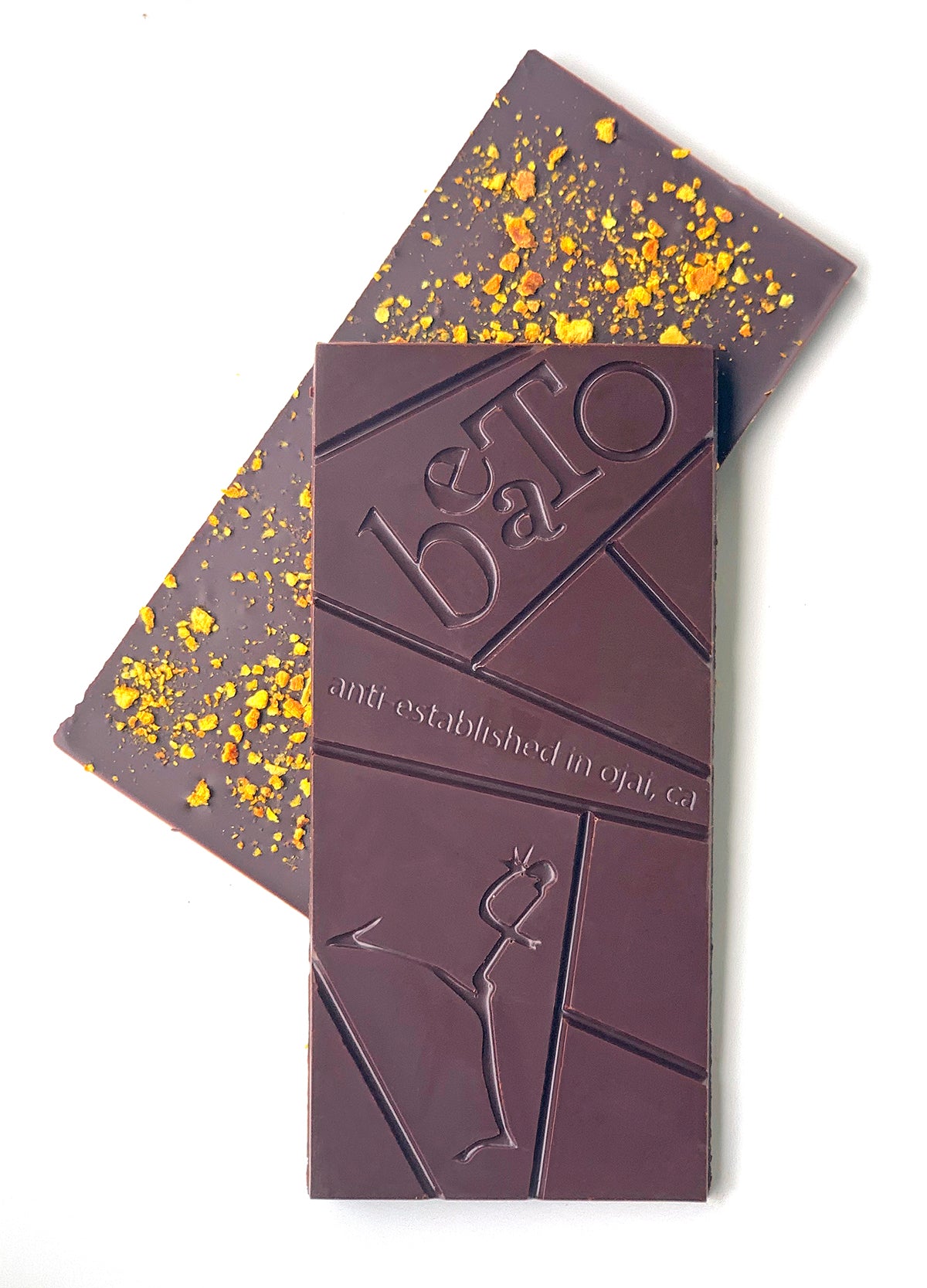 Flavors of gourmet dark chocolate infused with orange oil and dusted with Ojai Pixie tangerine. This classic combination creates a symphony of sweet and tangy notes will transport you right into Ojai’s famed orange groves.